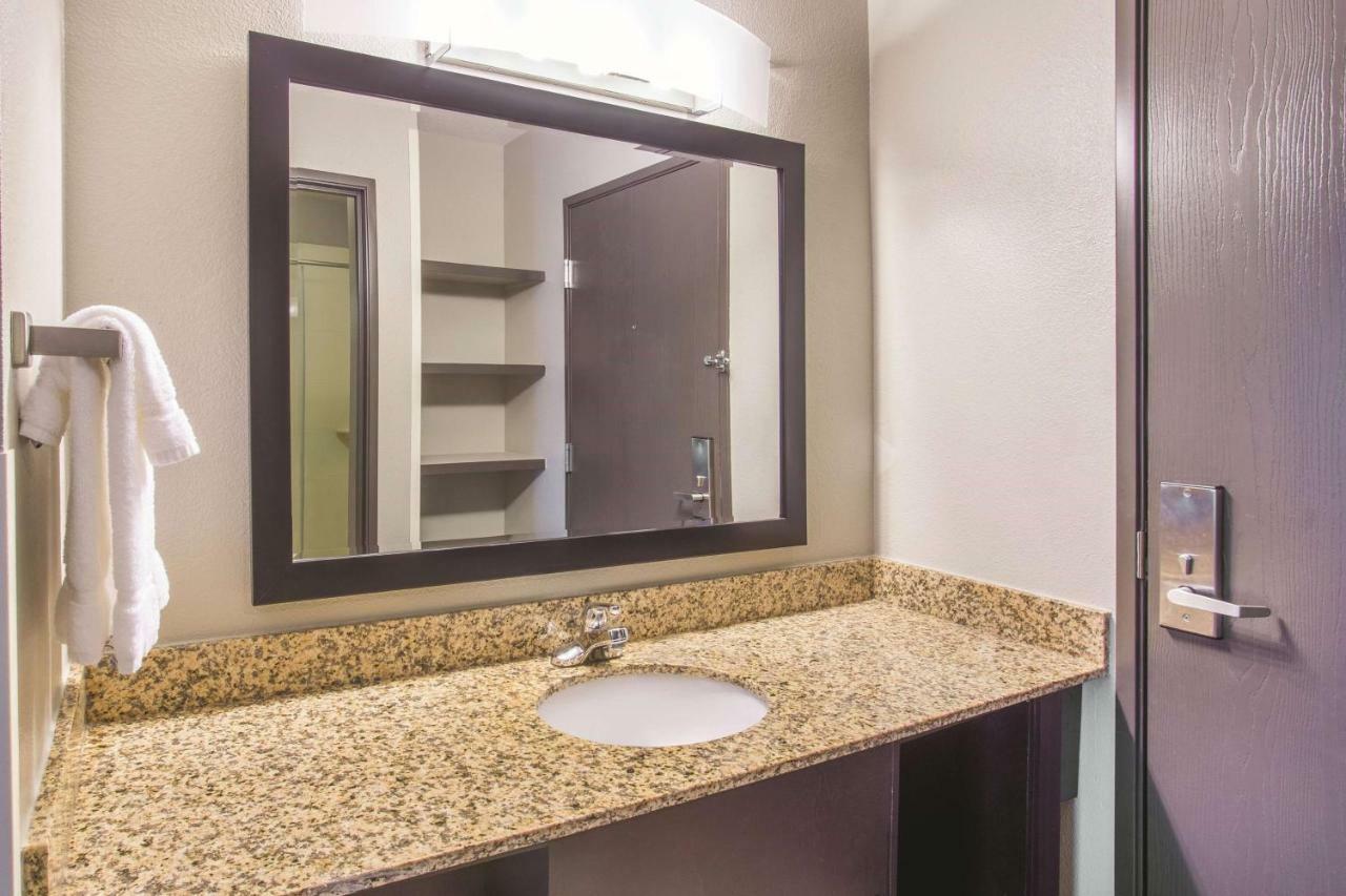 La Quinta By Wyndham O'fallon, Il - St. Louis O'Fallon