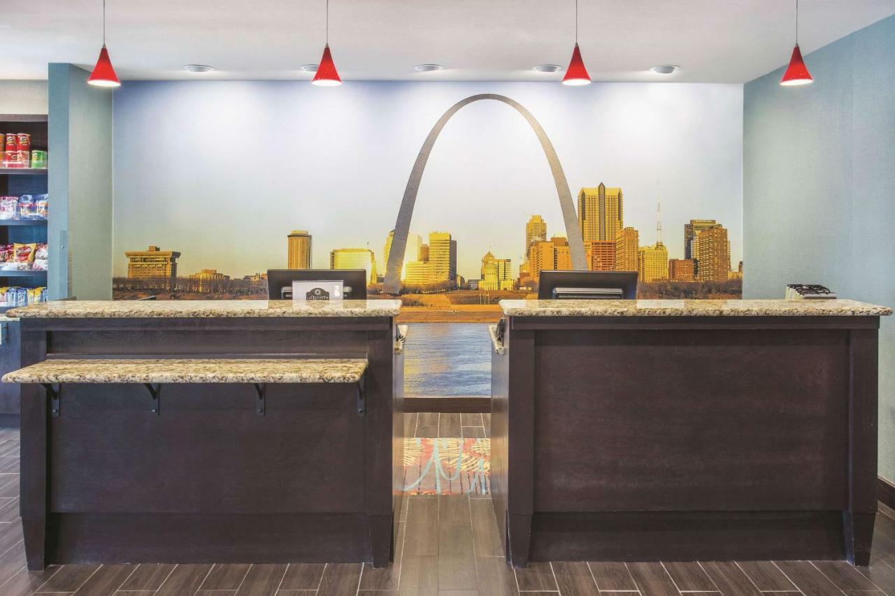 La Quinta By Wyndham O'fallon, Il - St. Louis Hotel 2*